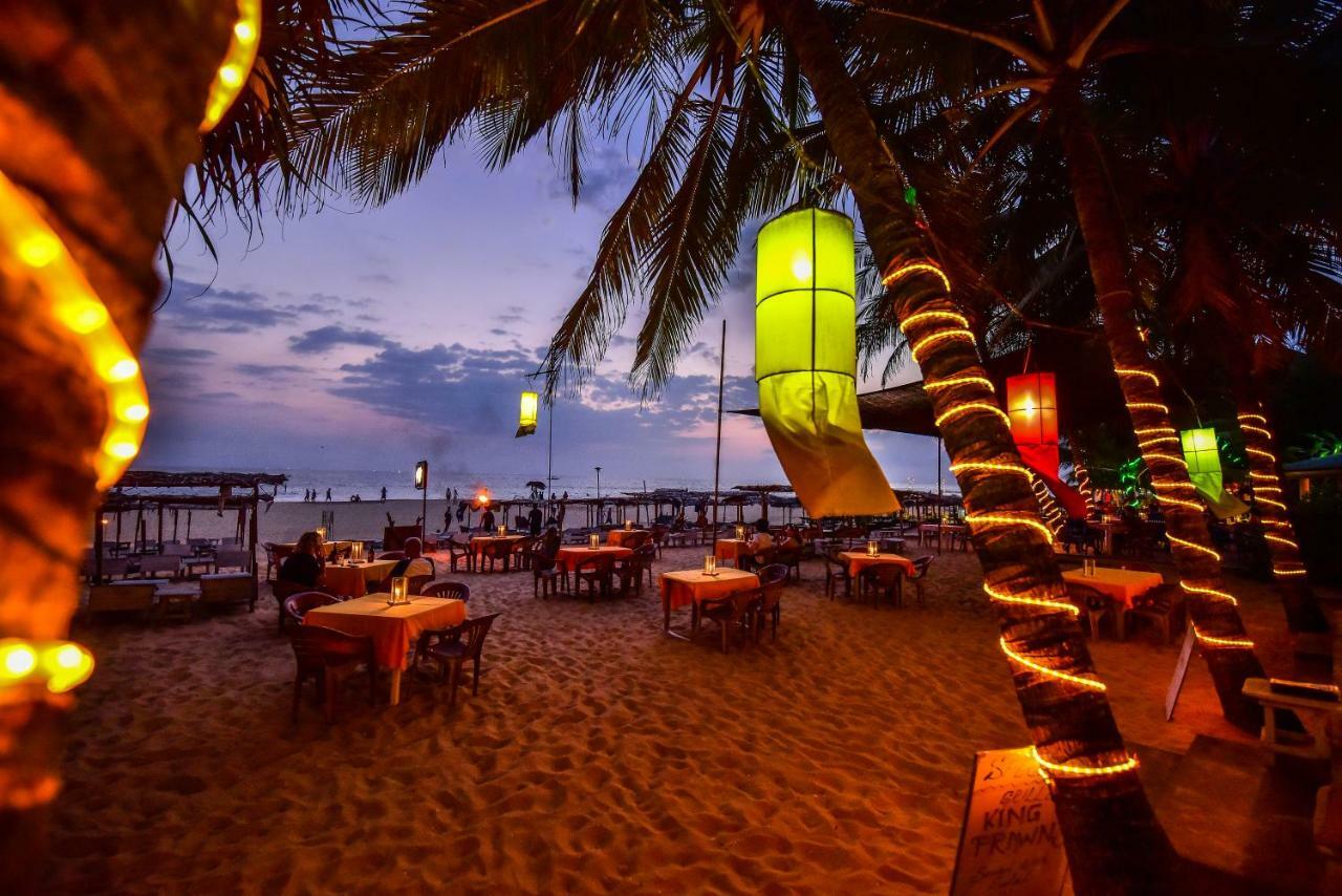 International Beach Hotel & Restaurant Хиккадува Экстерьер фото